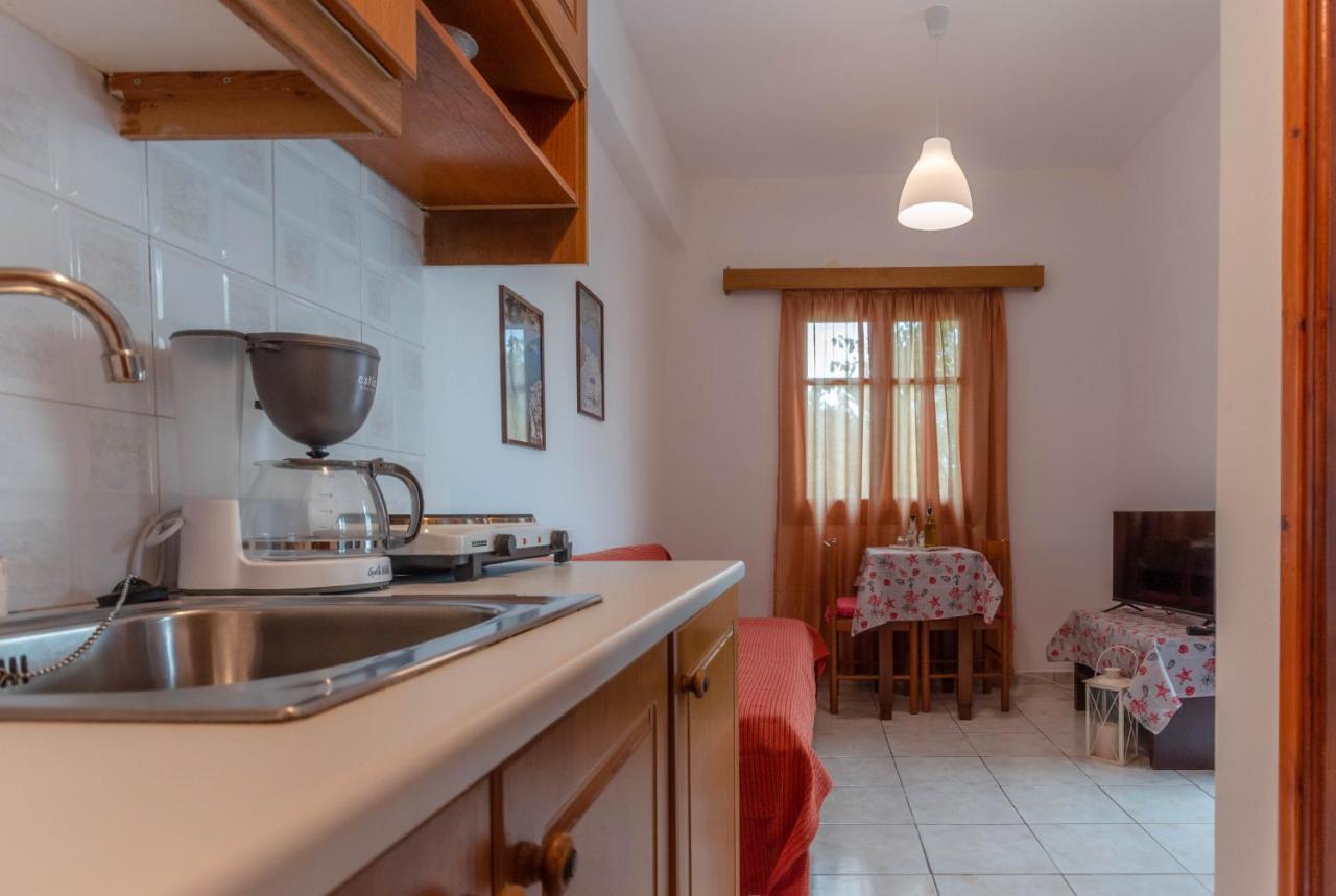 Antigoni Apartments 'Lavender Room' Милатос Екстериор снимка